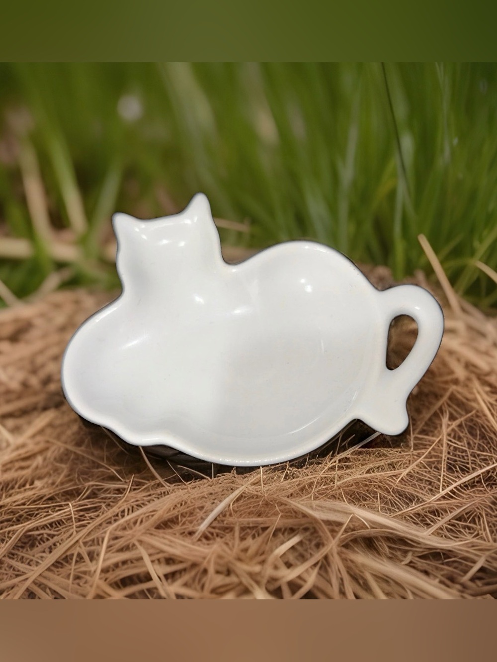 White Ceramic Cat Trinket Dish Feline Jewelry Ring Holder Tea Bag Holder Decor
